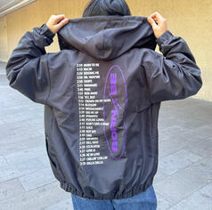 itzy born to be windbreaker